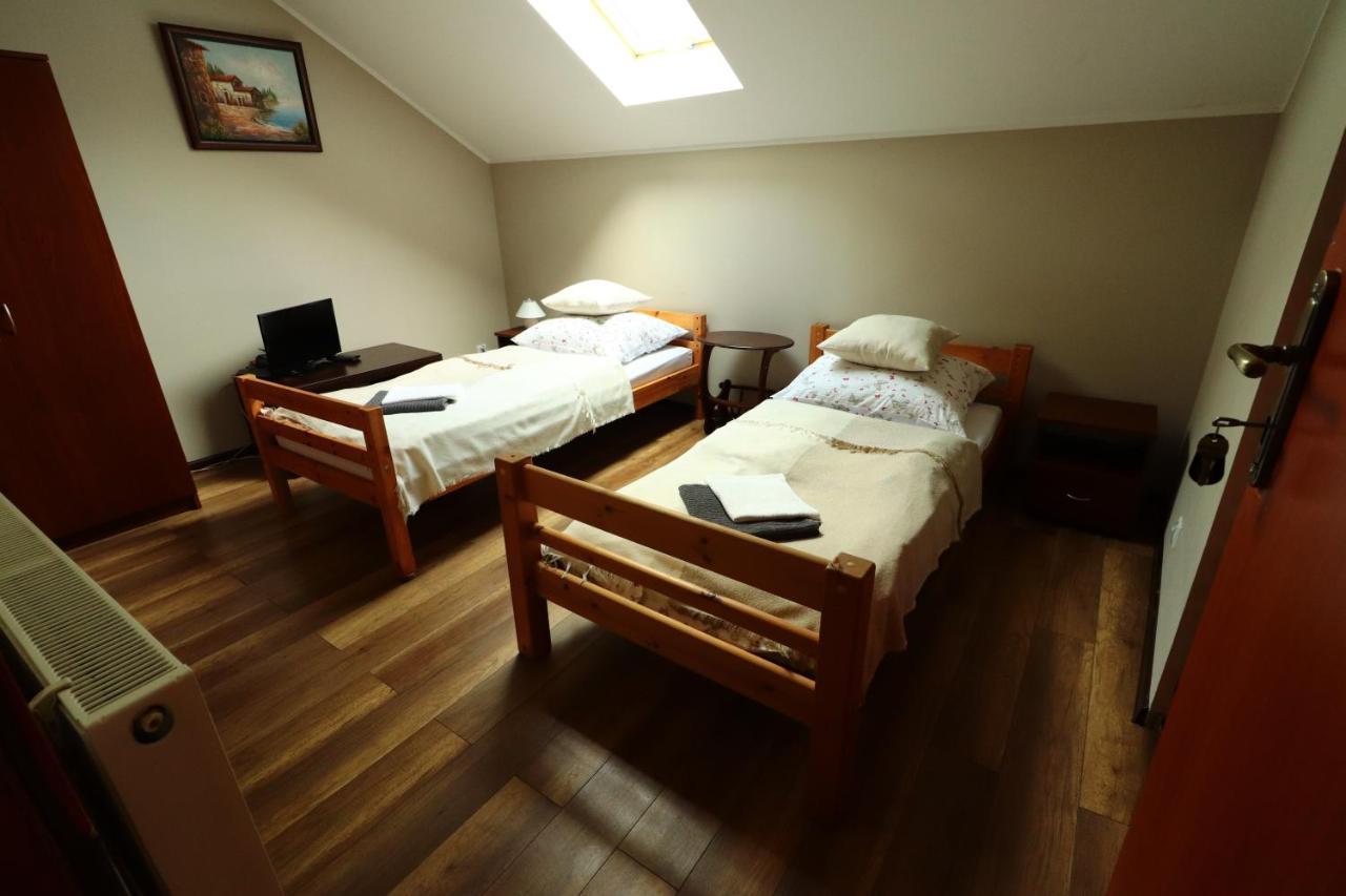 Karczma Pod Jesionem Hotel Brdow Eksteriør billede