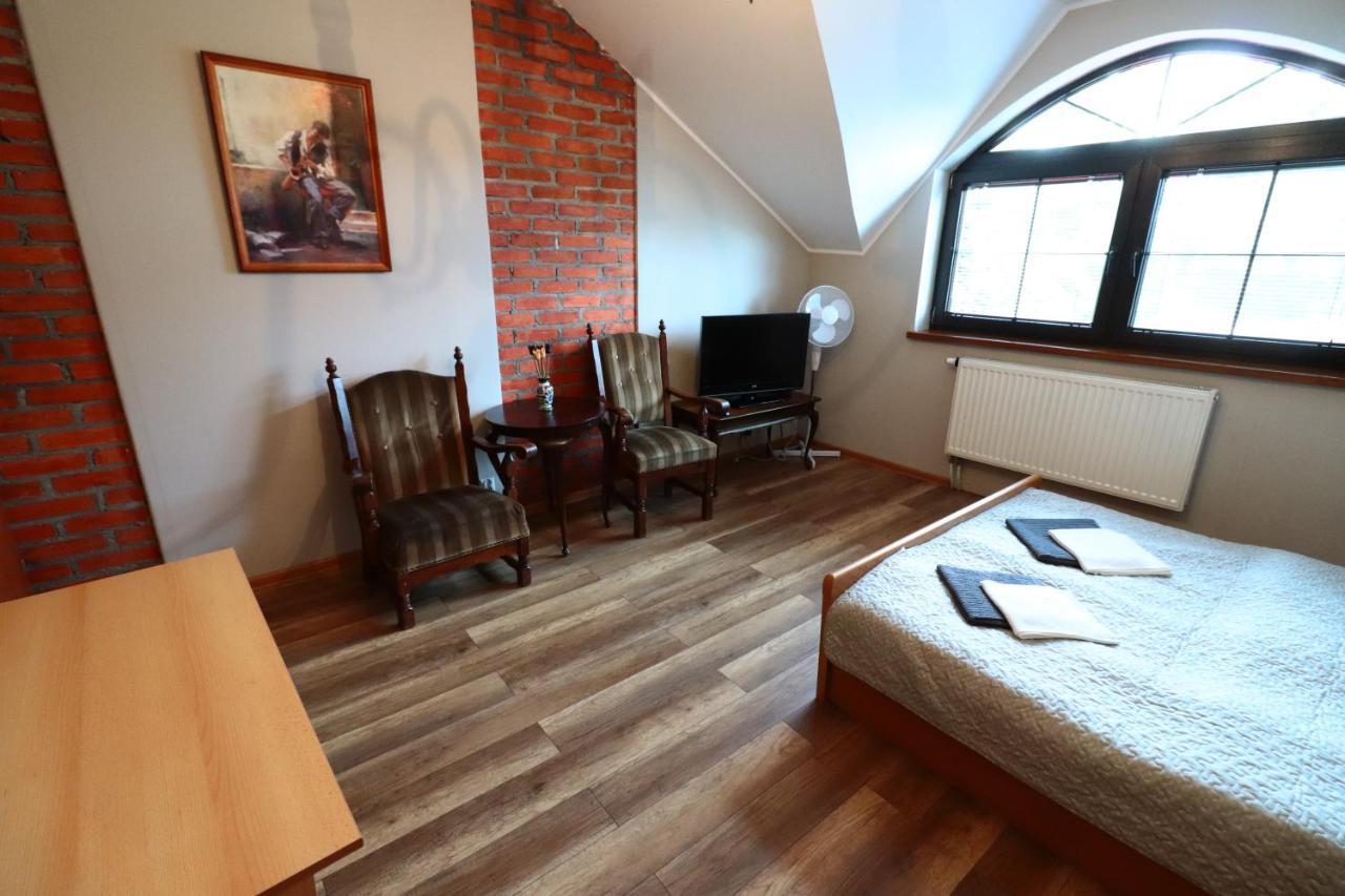 Karczma Pod Jesionem Hotel Brdow Eksteriør billede