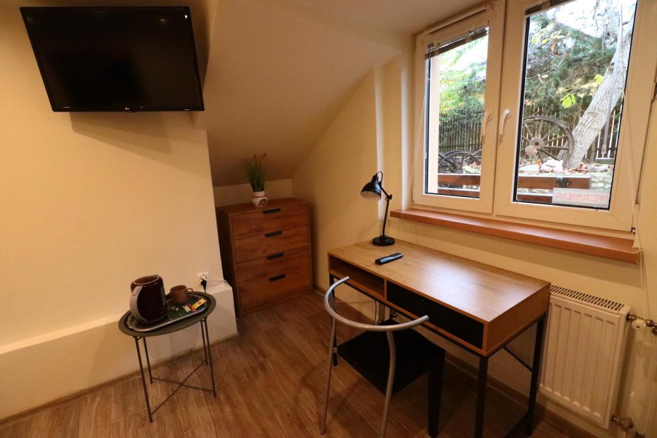 Karczma Pod Jesionem Hotel Brdow Eksteriør billede
